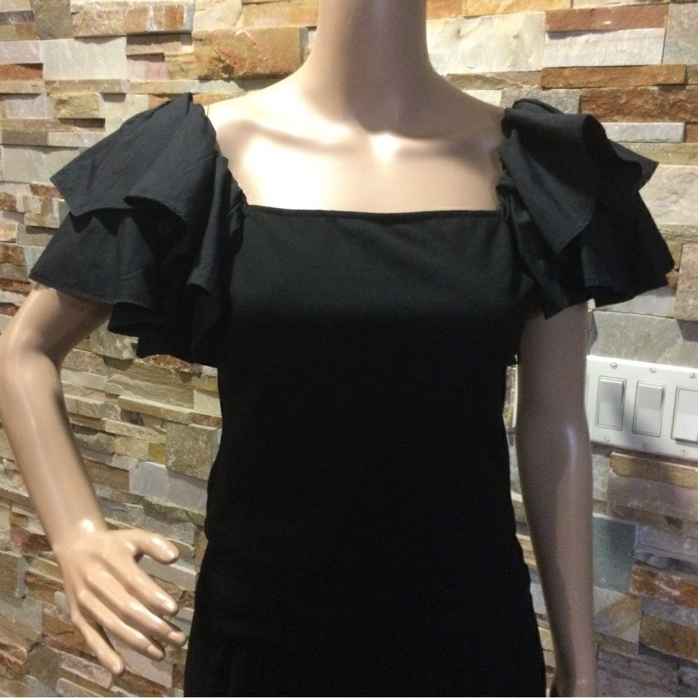 SUNDAY IN BROOKLIN Square-Neck Flutter Sleeve Top